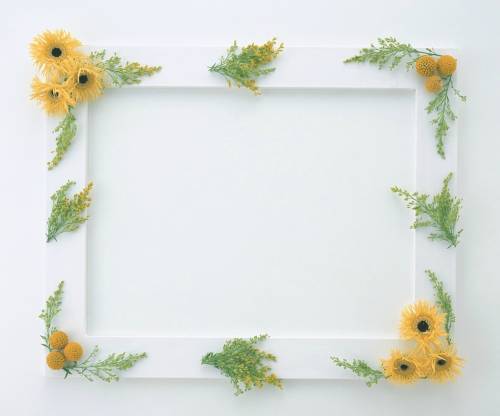 Рамка для фото белая с желтыми цветами (3)